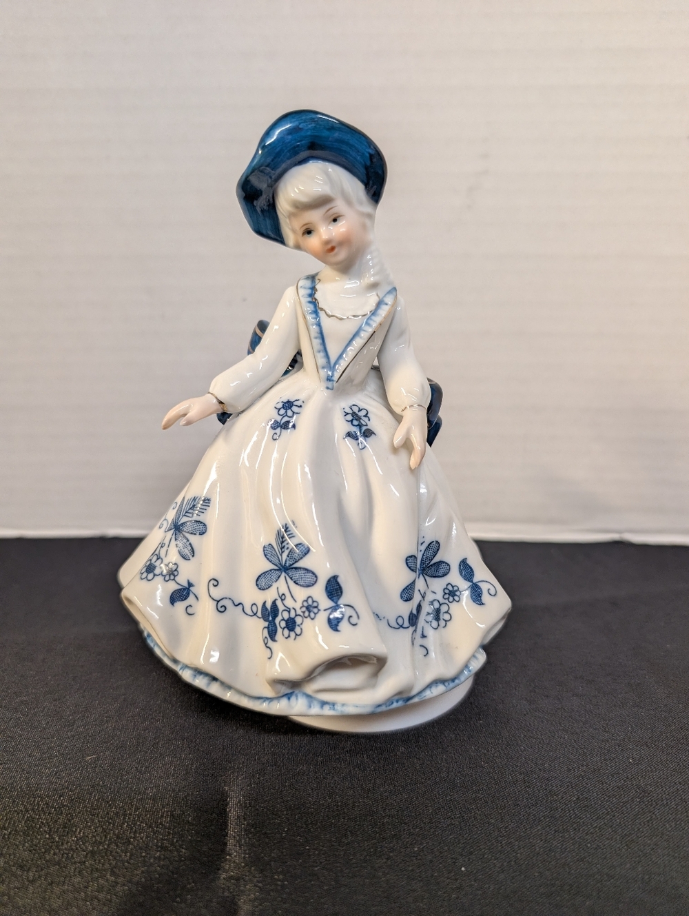 Vintage Victorian Musical Doll Porcelain Figurine Music Box You Light Up My Life